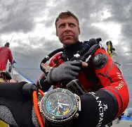 怒海狂鲨与暮色猎人在英雄联盟中上演巅峰对决，最终碾压对手，成为当日焦点