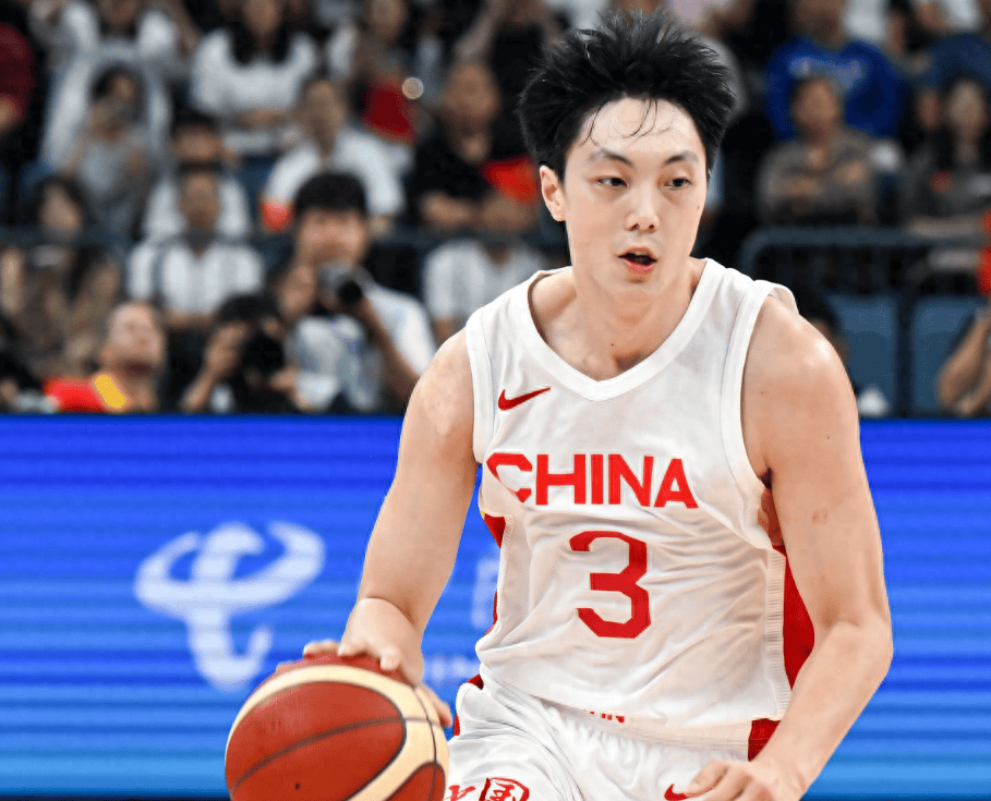 开云体育登录-本土球员崭露头角，关键时刻挺身而出